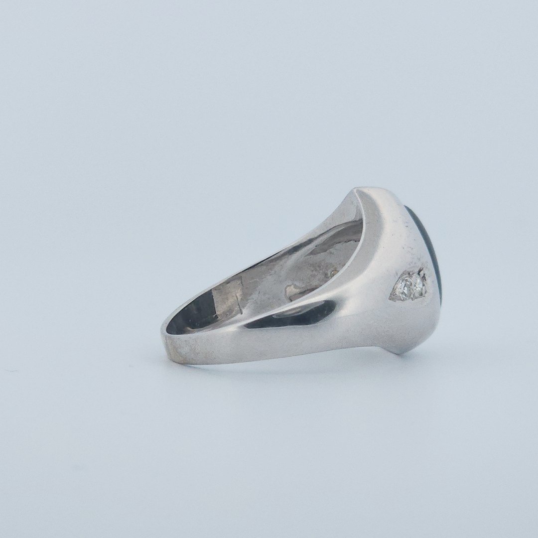 Pear Shape Labradorite and Natural Diamonds (G/SI1 0.1CTW), 14K White Gold
