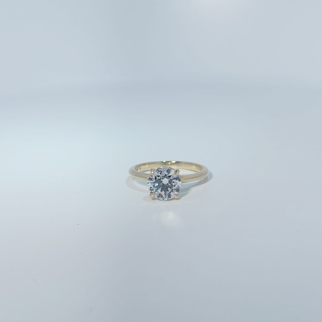 14K Yellow Gold Engagement Ring, set with 1 Lab Grown Diamond (2.03ct), 2.94g, Size 7.