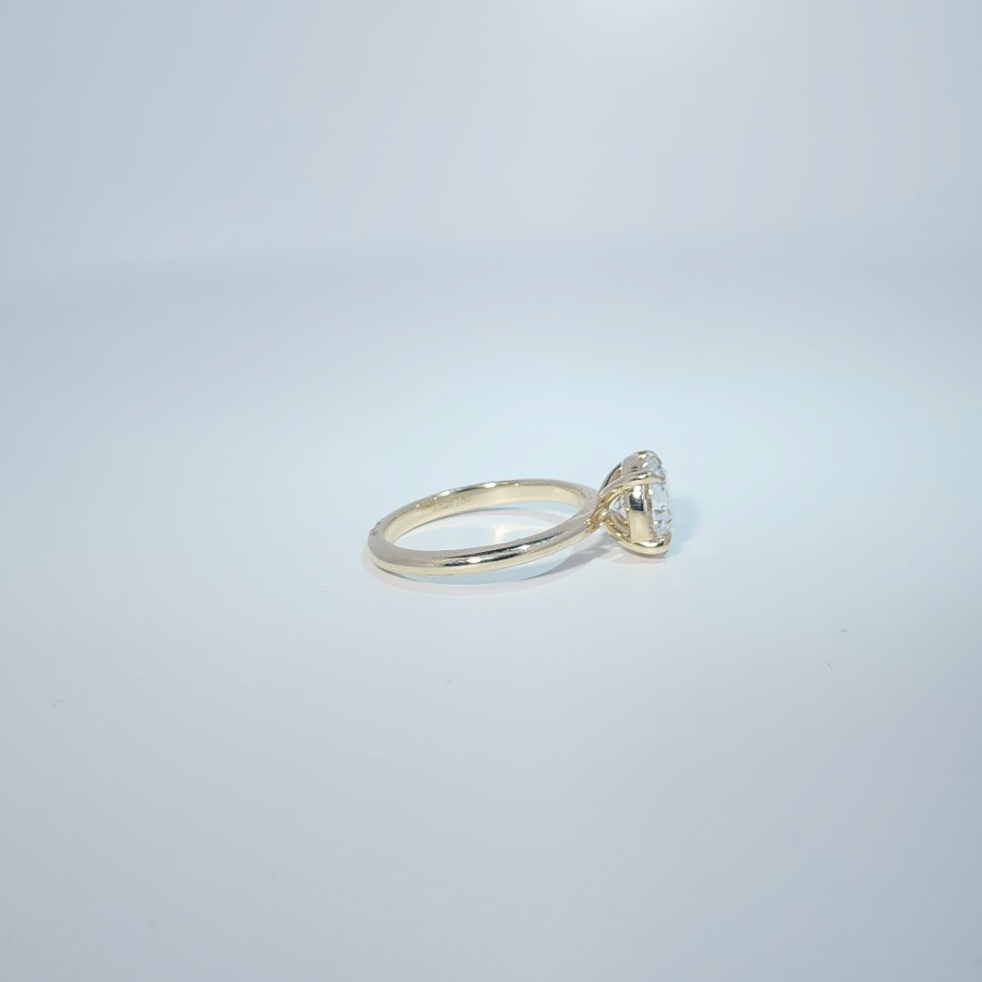 14K Yellow Gold Engagement Ring, set with 1 Lab Grown Diamond (2.03ct), 2.94g, Size 7.