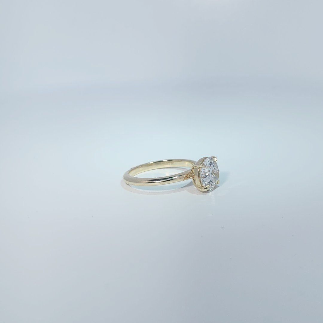 14K Yellow Gold Engagement Ring, set with 1 Lab Grown Diamond (2.03ct), 2.94g, Size 7.