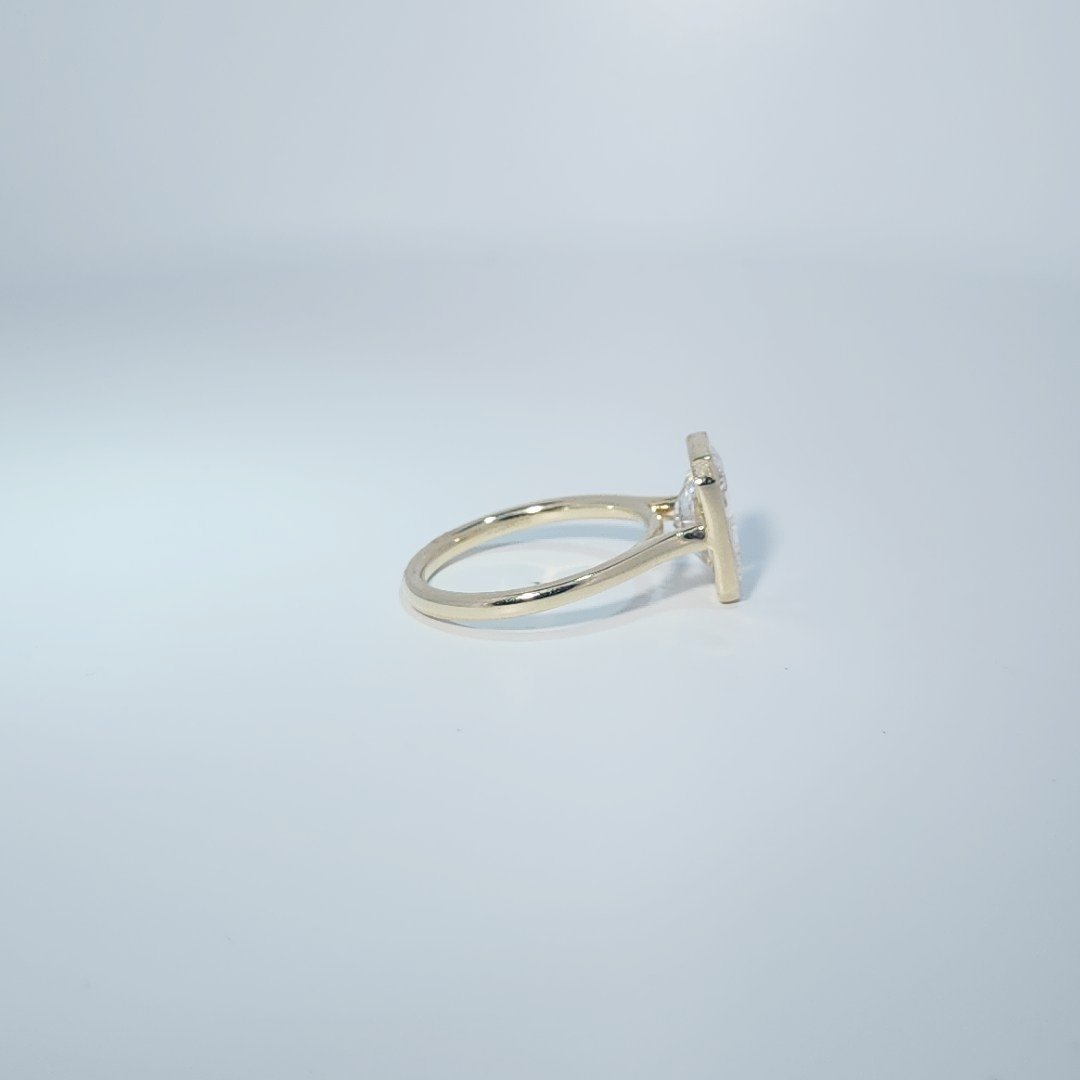 14K Yellow Gold Engagement Ring, set with 1 Lab Grown Diamond (3.03ct), 3.24g, Size 7.