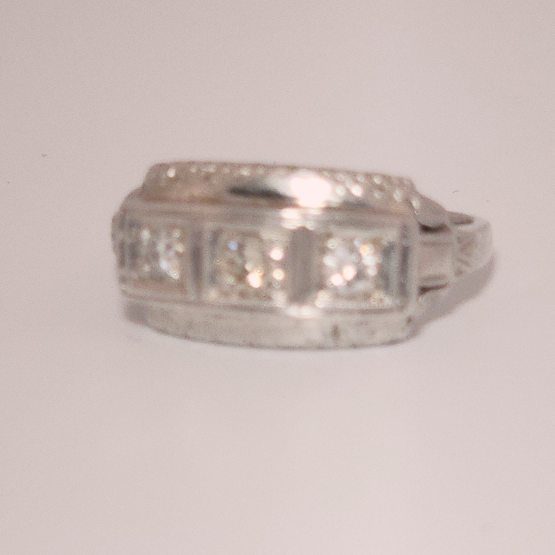 Vintage Art Deco, Natural Diamonds GH VS1(0.18CTW)