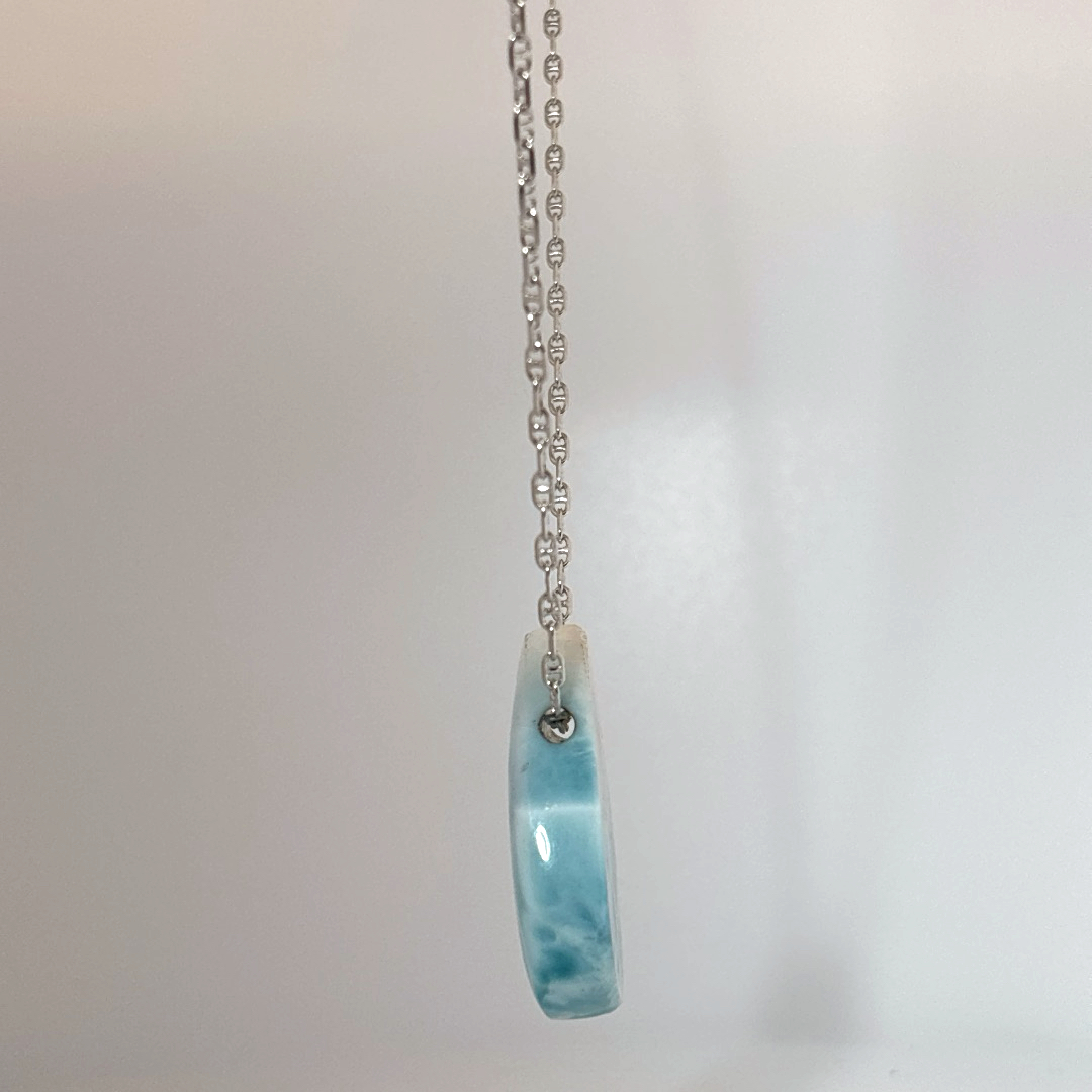 Sterling Silver 925 Necklace with 1 Pear-shaped Larimar stone, female style.