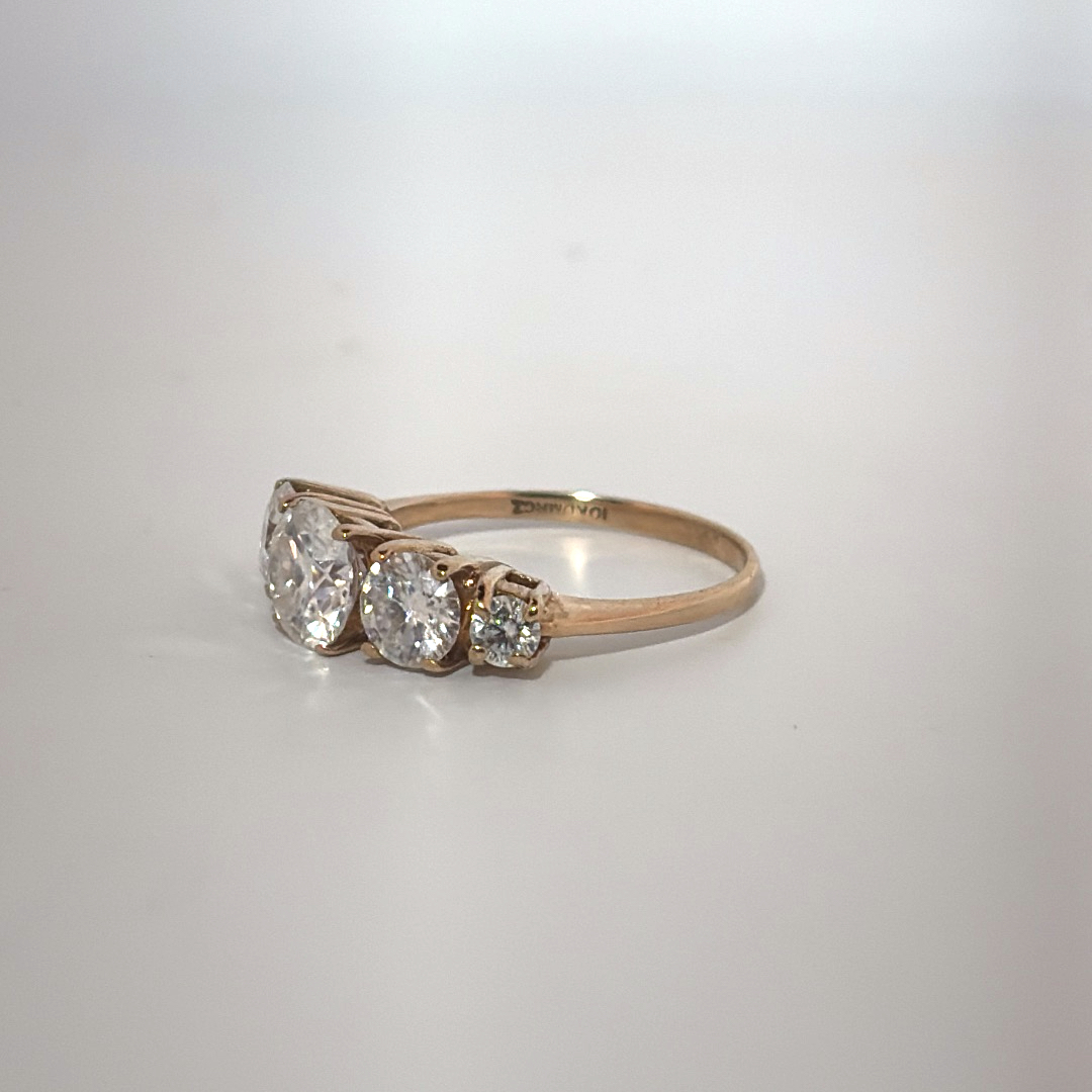 10K Yellow Gold Ring, set with 5 Moissanites, 2.6g, Size 6.