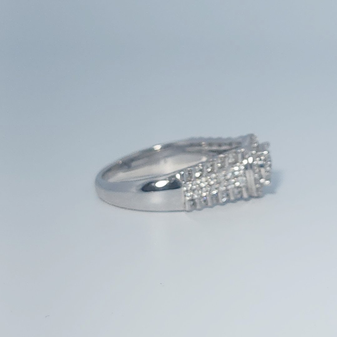 Diamonds Head, Cluster Solitaire Ring, Natural Diamonds(0.90 CTW) GH/SI1