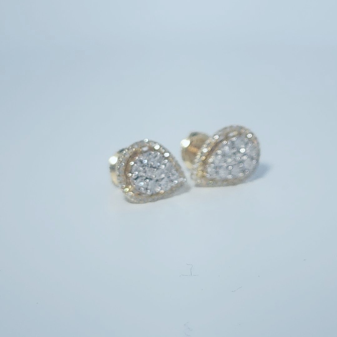Pear Gift Earrings, Natural Diamonds(1/4 CTW)
