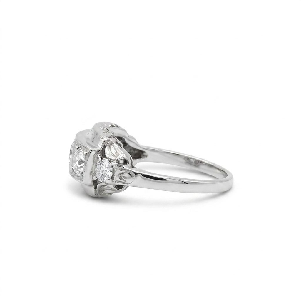 Vintage Art Deco, Natural Diamonds GH VS1(0.18CTW)