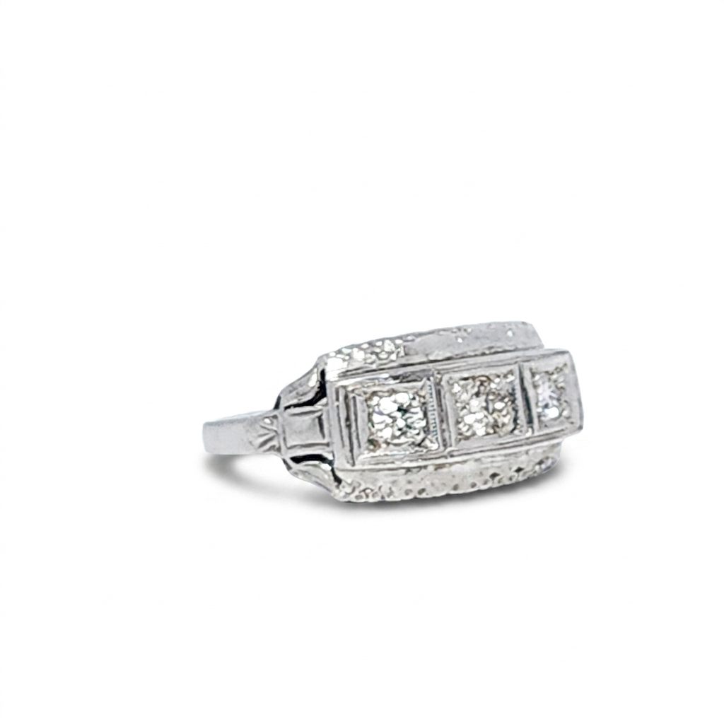 Vintage Art Deco, Natural Diamonds GH VS1(0.18CTW)