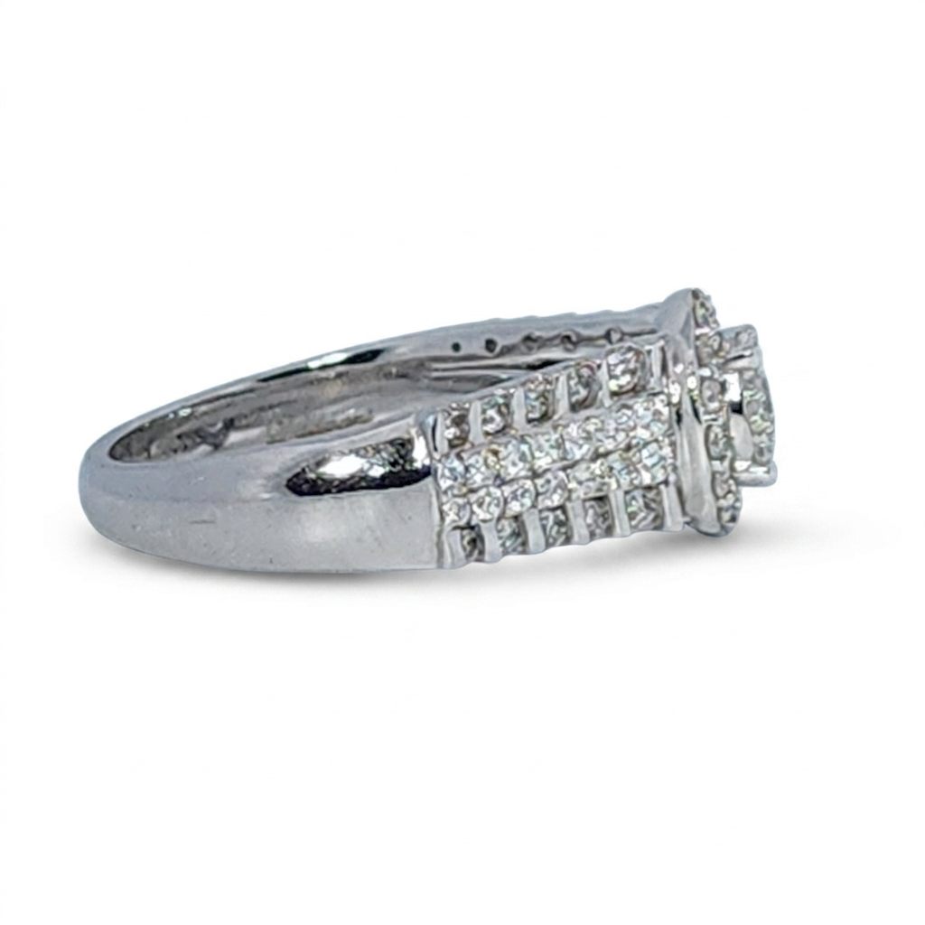 Diamonds Head, Cluster Solitaire Ring, Natural Diamonds(0.90 CTW) GH/SI1