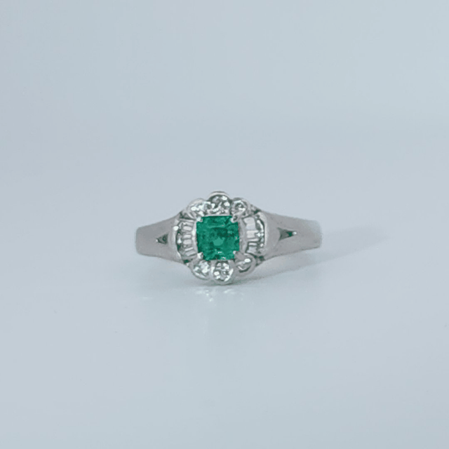 0.17ct Natural Diamonds and 0.24ct Nat Emerald, Women Ring, Platinum 900