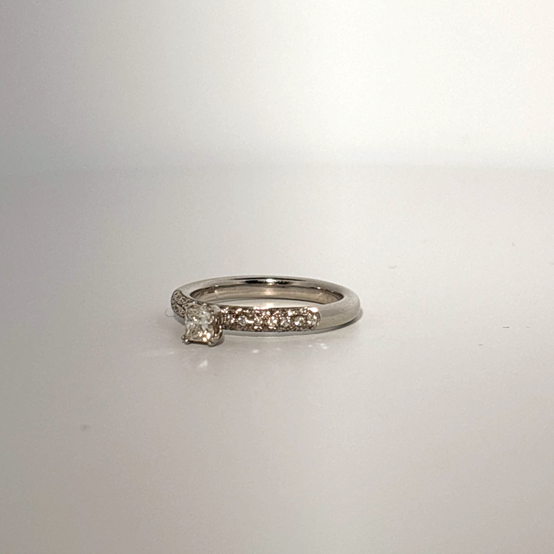 Women Solitaire Ring, Natural Diamonds 0.50 CT TW, H/SI1 14K White Gold