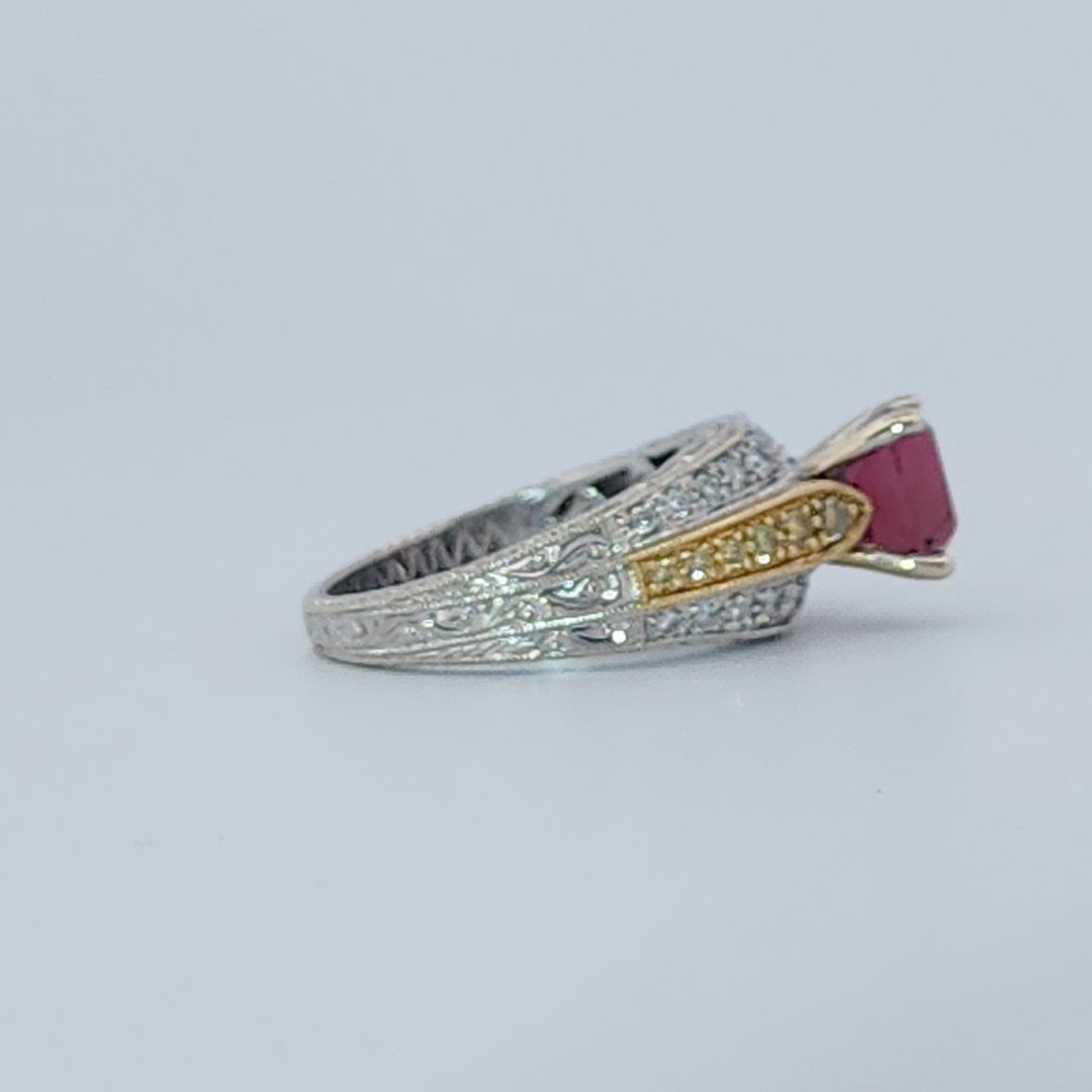 Yellow and white Diamond (0.30 CTW Approximately) with Burmese Red Spinel stone in Center (1.45CT 6.91X6.23mm). 7.80 Gram Total weight, 18K White and Yellow - Gold, GIA-5231573527